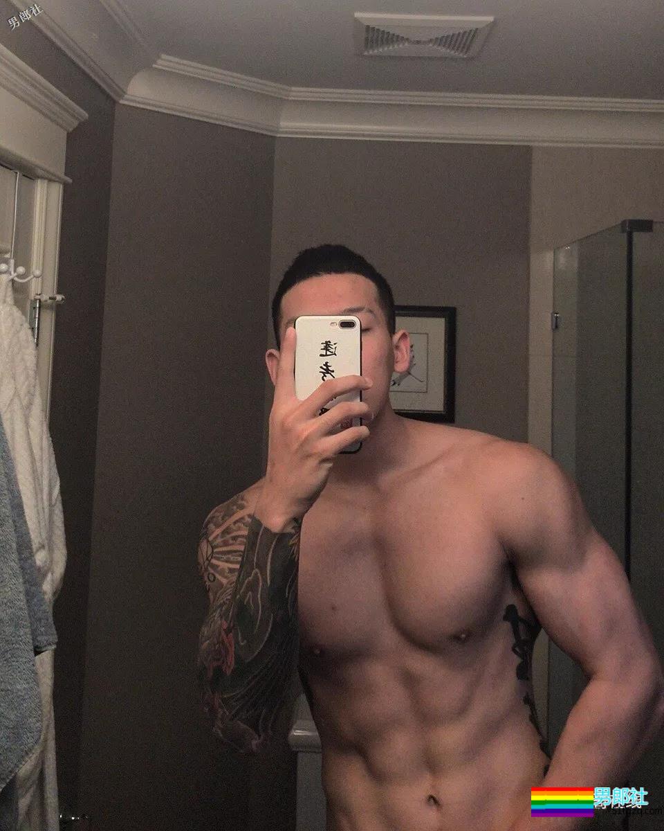 195篮球系长腿“大弟弟”,痞帅小爷们一身腱子肉,Man爆了! - 51虹马 195篮球系长腿“大弟弟”,痞帅小爷们一身腱子肉,Man爆了! - 51虹马