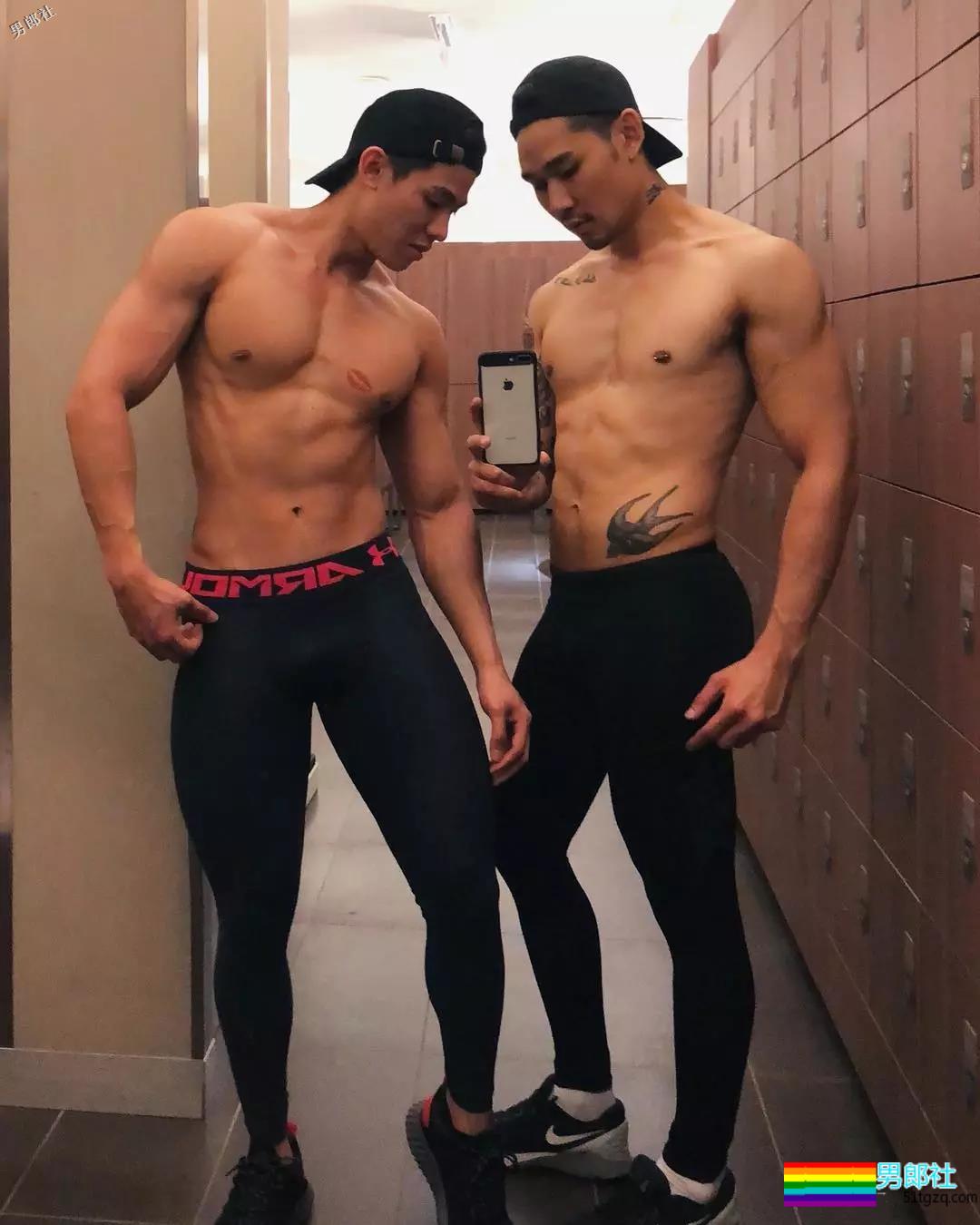 颜高活好条儿顺，萌帅小狼狗臀翘长腿，空挡小短裤快来押！ - 51虹马