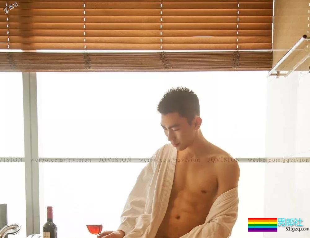 这是谁？长的糙帅，脾气又好，还很被动！ - 51虹马