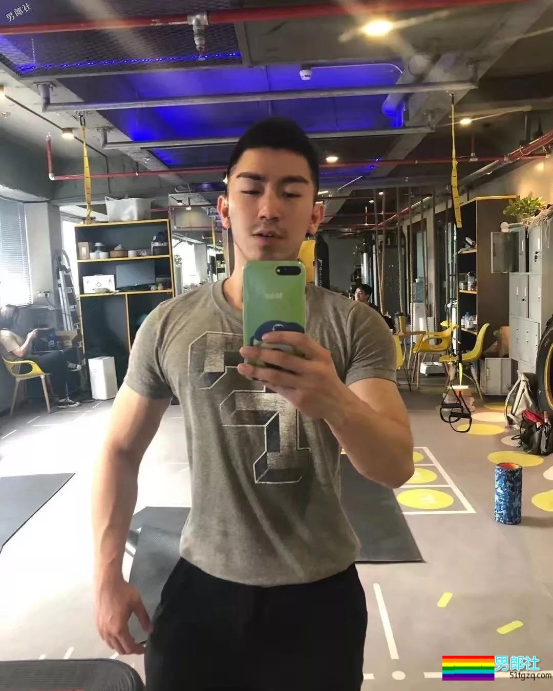 这是谁？长的糙帅，脾气又好，还很被动！ - 51虹马