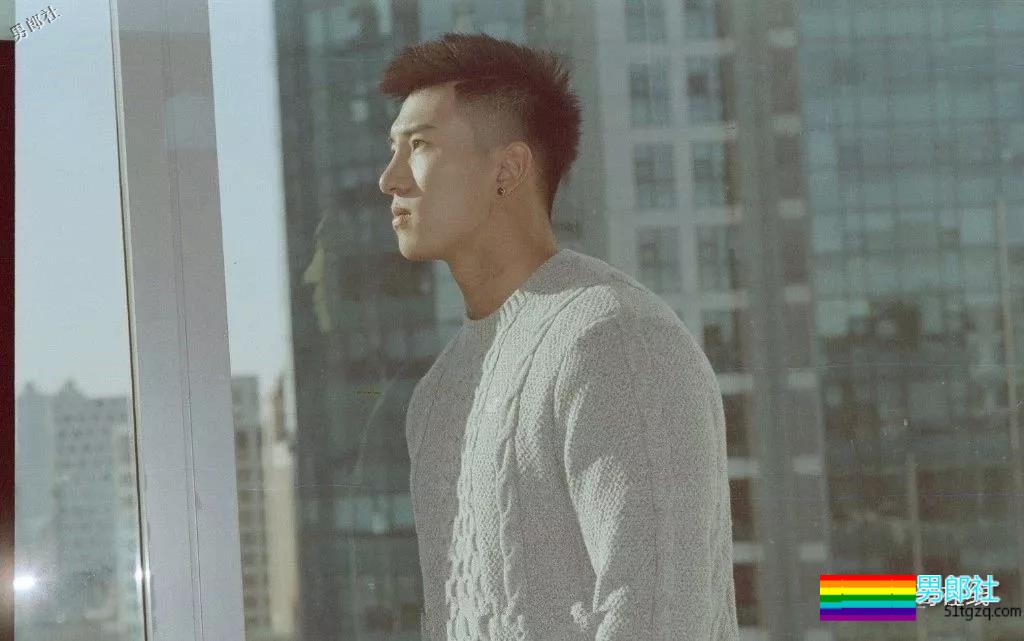 北体大超man体育生，阳刚腱子肉大筋霸！直言不拒粉丝试手感！-51虹马