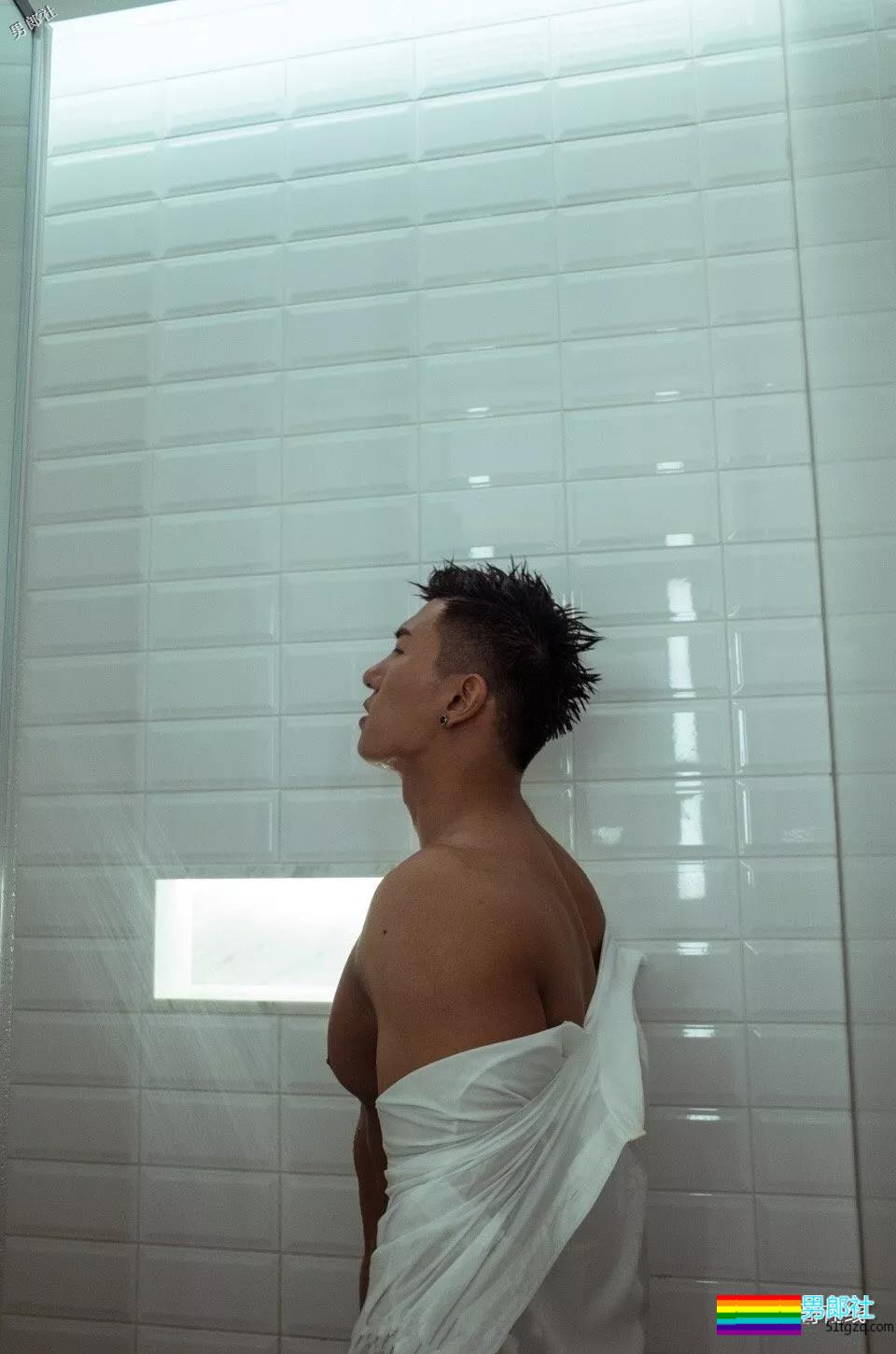 北体大超man体育生，阳刚腱子肉大筋霸！直言不拒粉丝试手感！ - 51虹马