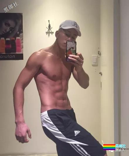 这些综艺上出现的男孩儿，我都很可以！有一个还被传是gay！ - 51虹马