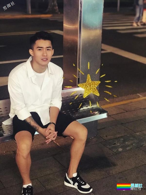 “高端零”牵手当红流量明星！高颜值名媛小狼狗六块腹肌出镜，原来是他啊…… - 51虹马