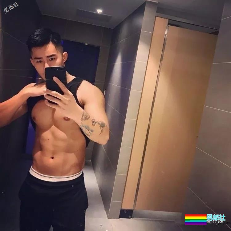 “高端零”牵手当红流量明星！高颜值名媛小狼狗六块腹肌出镜，原来是他啊…… - 51虹马