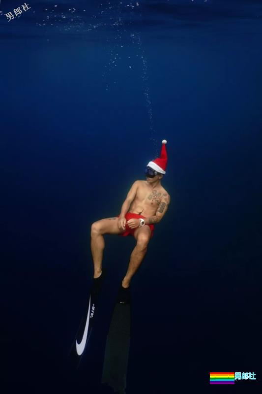 超帅网红肌肉男模，大长腿人鱼线石更照巨多，“下.海”拍片很吸睛！ - 51虹马