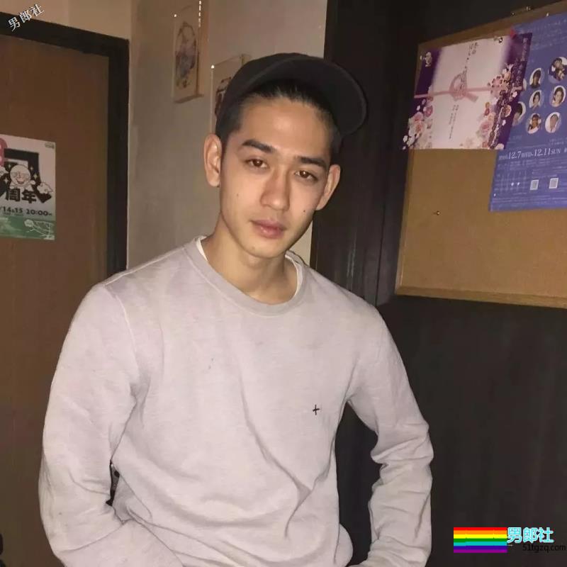 拥有冷酷禁欲脸的日本男模，我想温暖他的心！ - 51虹马