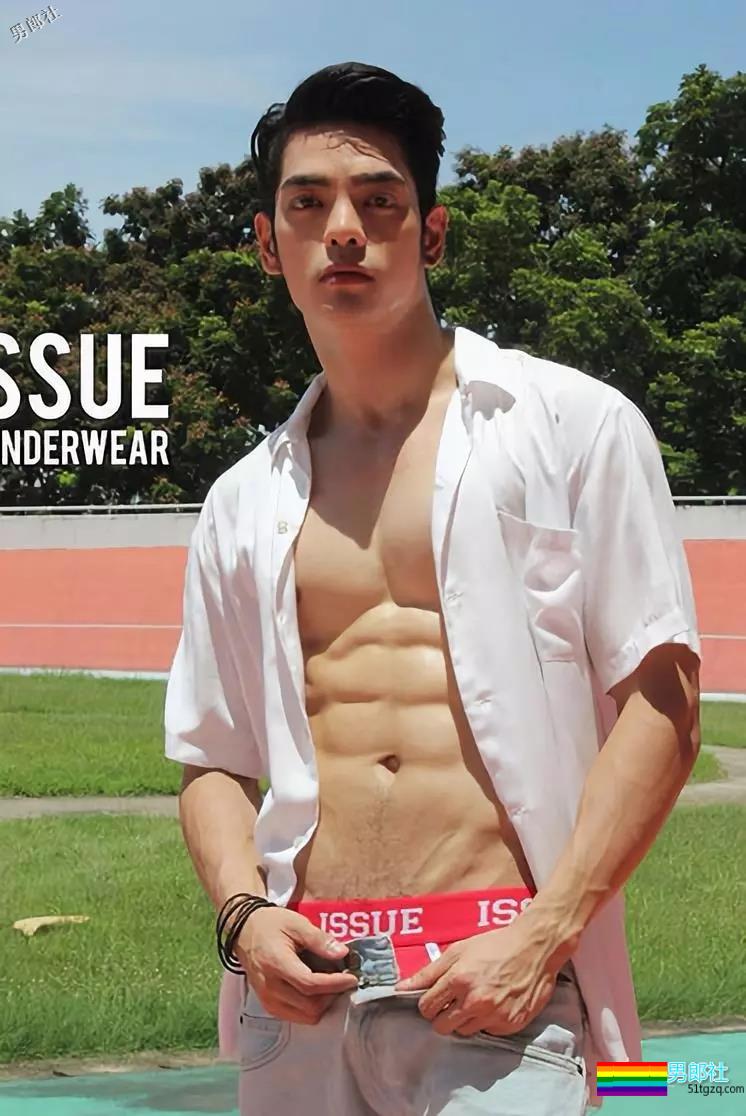 惨！鼻子再大也架不住被黑！筋肉网红遭P图…… - 51虹马