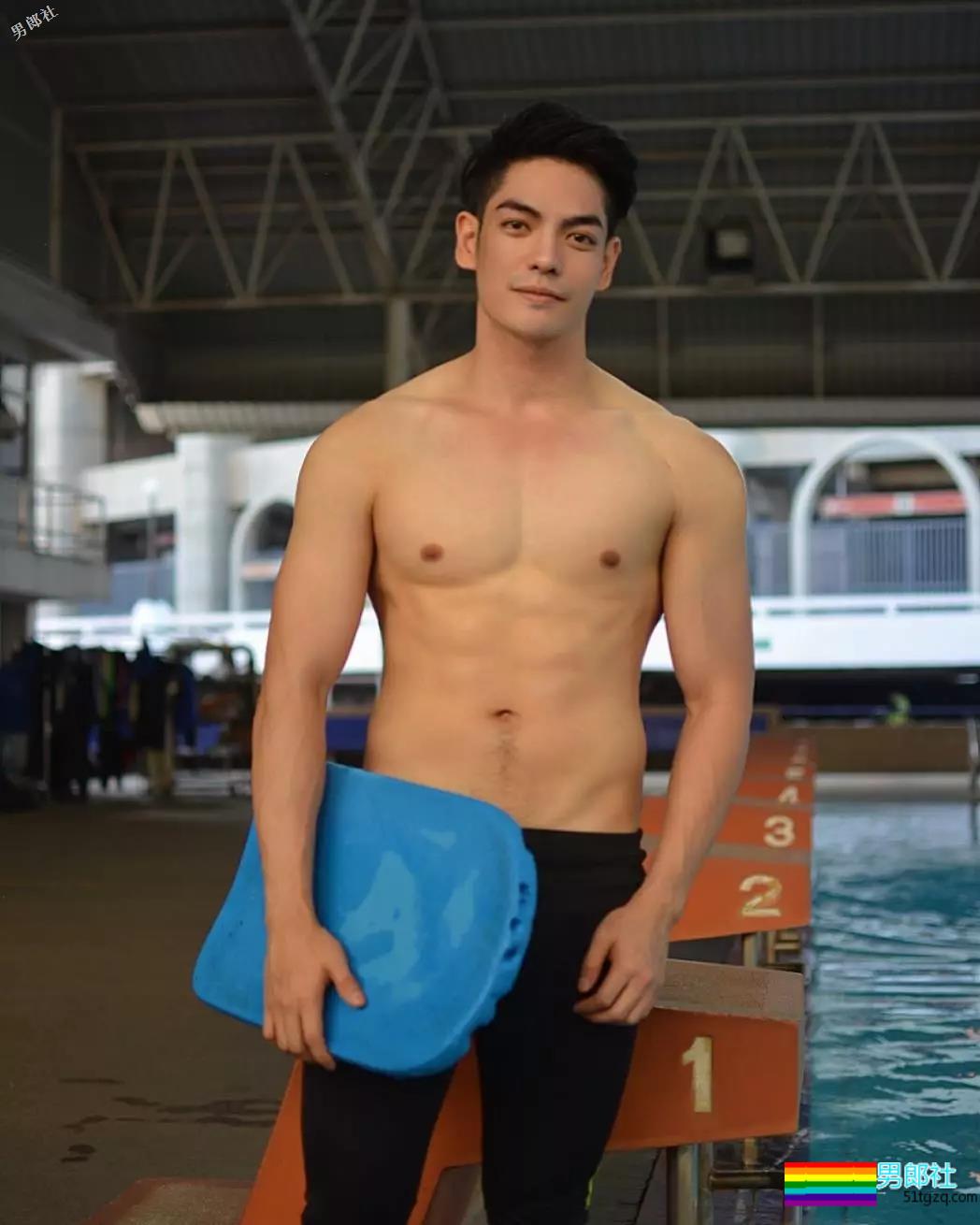 惨！鼻子再大也架不住被黑！筋肉网红遭P图…… - 51虹马