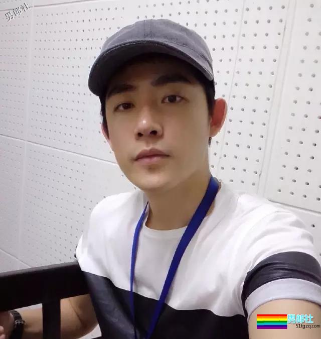 帅破天际！成都一民警湿身照太性感又火了！ - 51虹马