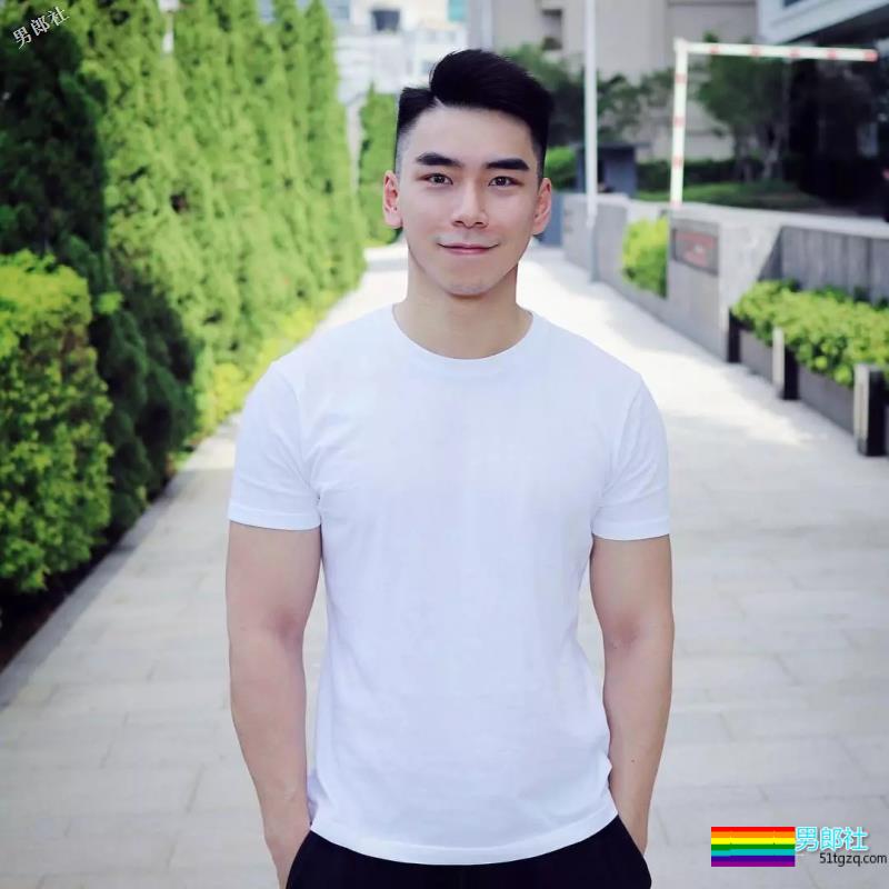 日本人出书教你摆姿势，动作比海澜之家还辣。 - 51虹马