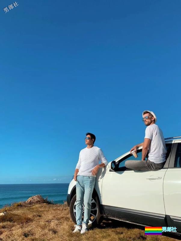 名媛李小兵与外国男友秀恩爱，网盘视频曾火爆网络 - 51虹马