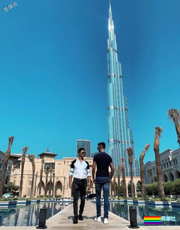 名媛李小兵与外国男友秀恩爱，网盘视频曾火爆网络 - 51虹马