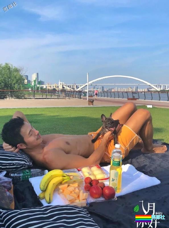 名媛李小兵与外国男友秀恩爱,网盘视频曾火爆网络 - 51虹马 名媛李小兵与外国男友秀恩爱,网盘视频曾火爆网络 - 51虹马