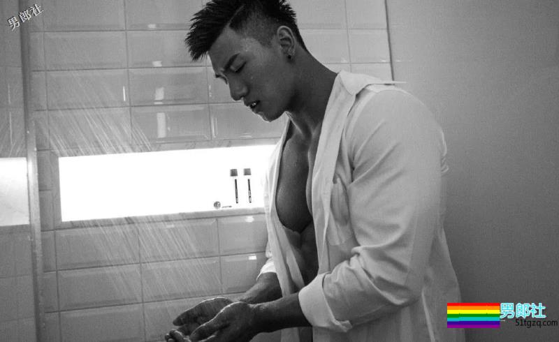 直男体育生被扎针！！额，怪喜欢的。 - 51虹马