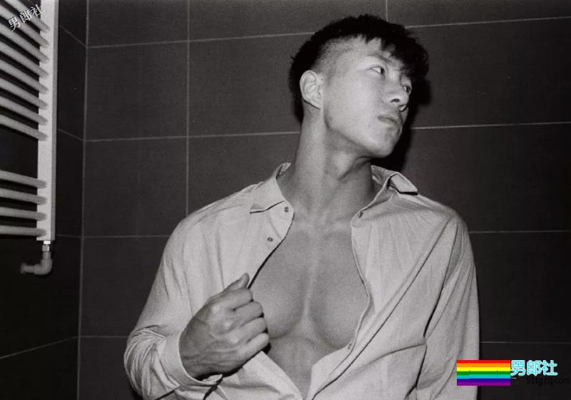 直男体育生被扎针！！额，怪喜欢的。 - 51虹马