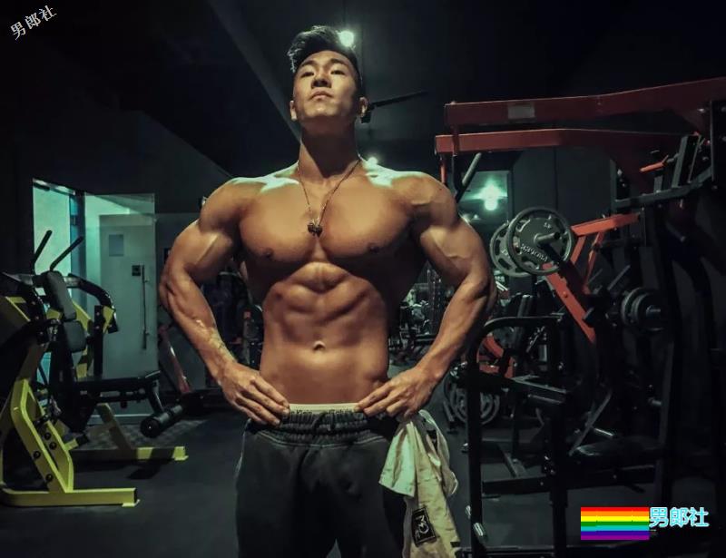 直男体育生被扎针！！额，怪喜欢的。 - 51虹马