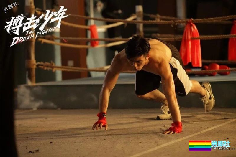 何炅力荐影帝偏爱！Man值爆表的硬派肌肉男友！ - 51虹马