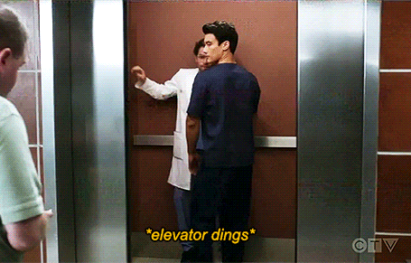 帅气肌肉医生强吻男同事，现又泳池湿身露内裤边 - 51虹马