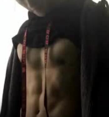 给你看搓衣板腹肌，这个小狼狗我完全可以惹！-51虹马