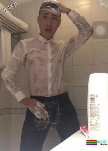 火遍gay圈的男人和重庆啊力一样作品充满了诱惑 - 51虹马