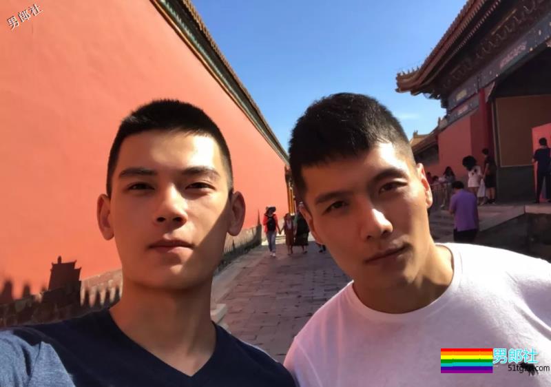 开年大戏！当红同志情侣分手！网传攀上了刘姥姥？ - 51虹马