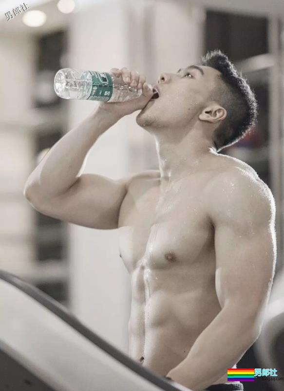 开年大戏！当红同志情侣分手！网传攀上了刘姥姥？ - 51虹马