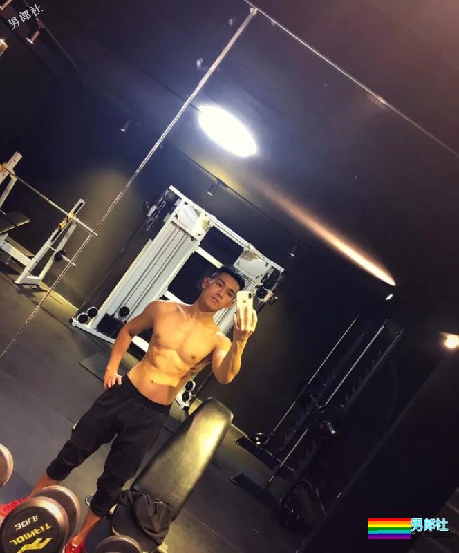 开年大戏！当红同志情侣分手！网传攀上了刘姥姥？ - 51虹马