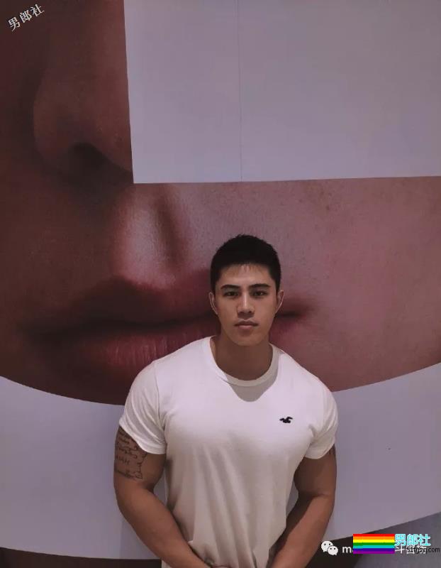 9好大的现实版金刚芭比！ - 51虹马