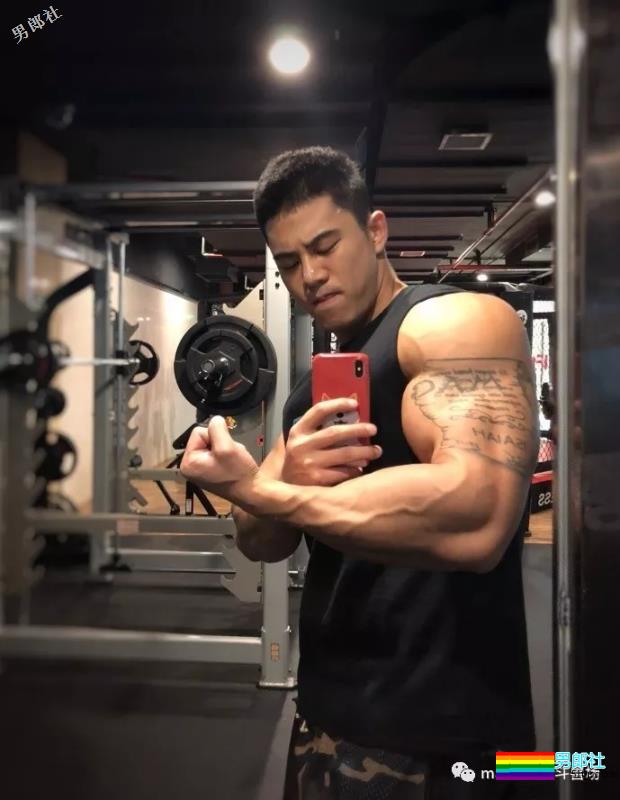 9好大的现实版金刚芭比！ - 51虹马