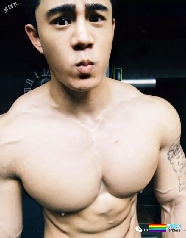 9好大的现实版金刚芭比！ - 51虹马