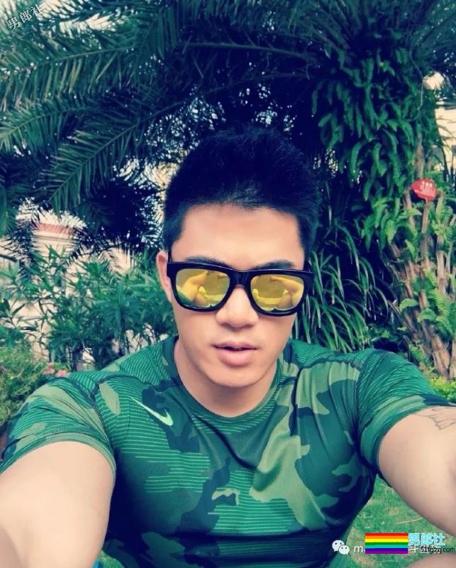 9好大的现实版金刚芭比！ - 51虹马