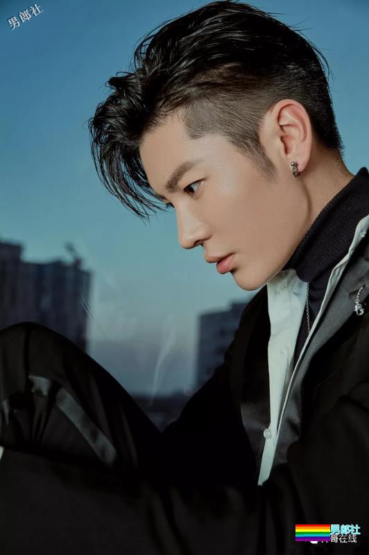 元气小哥清爽帅气感十足，这个“别人家的孩子”撩到你了么？ - 51虹马