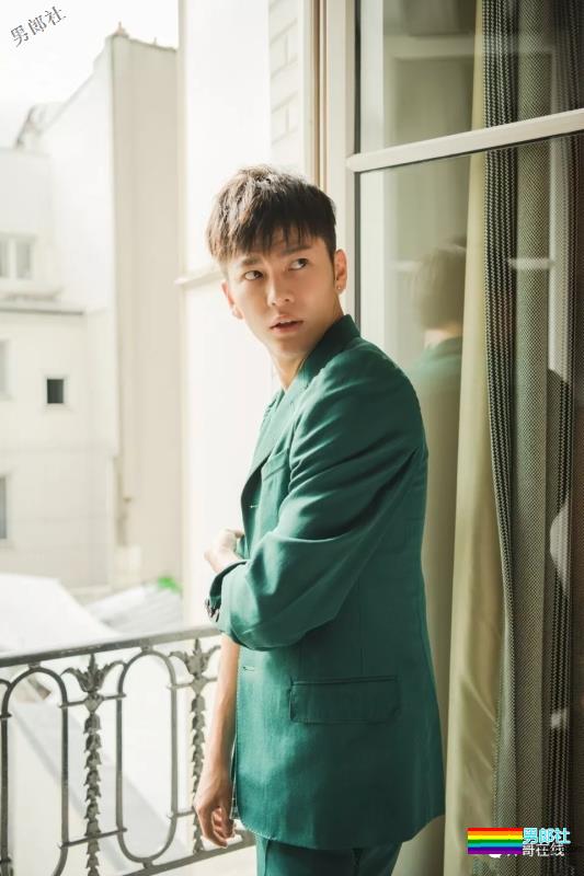 元气小哥清爽帅气感十足，这个“别人家的孩子”撩到你了么？ - 51虹马