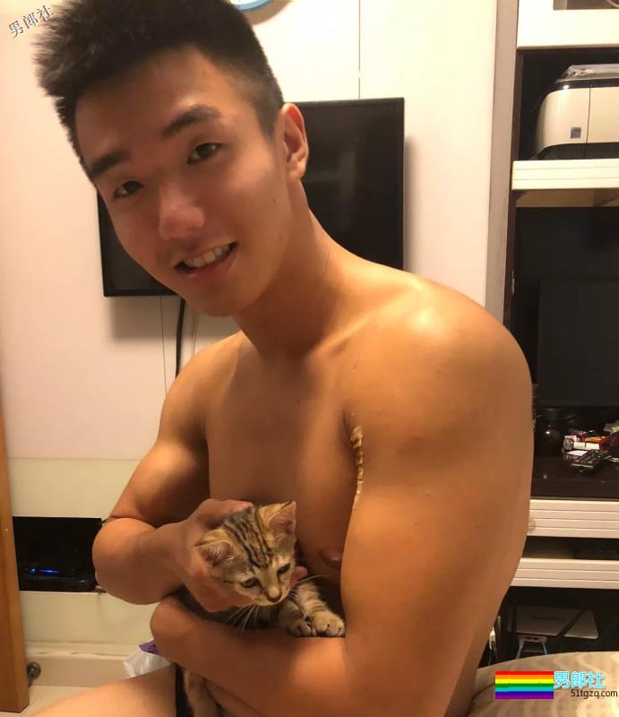 筋肉忠犬颜值成谜，押大还是押小呢？ - 51虹马