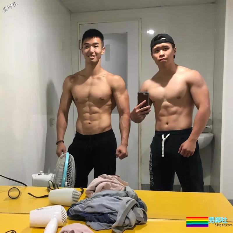 筋肉忠犬颜值成谜，押大还是押小呢？ - 51虹马