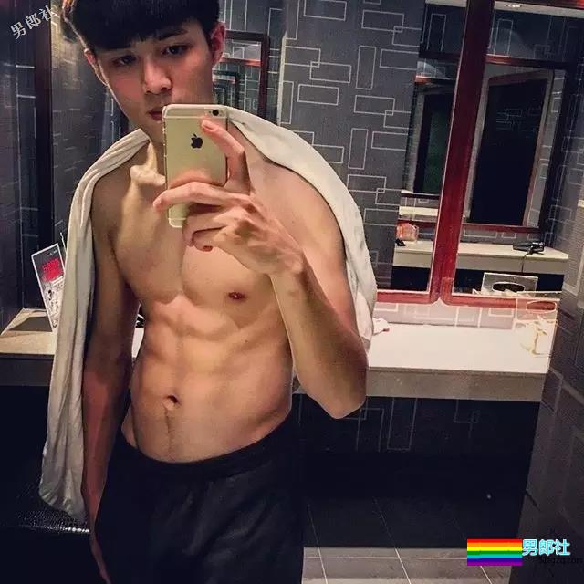 帅气小鲜肉力挺同志婚姻合法！ - 51虹马