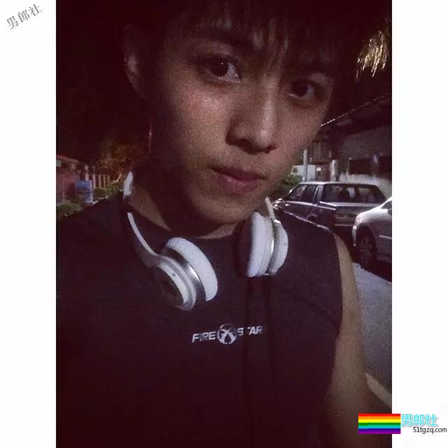 帅气小鲜肉力挺同志婚姻合法！ - 51虹马