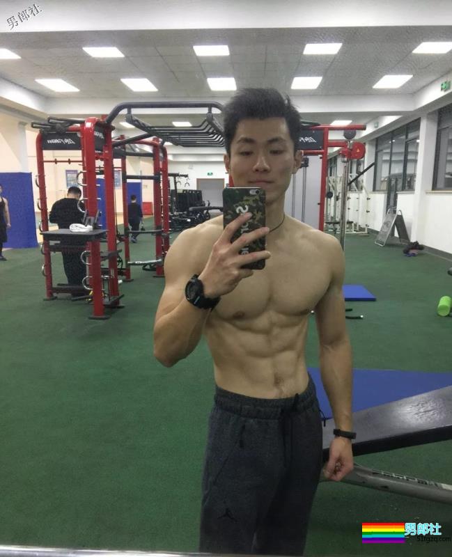 民警出卖色相抓犯人?网友直呼:我可以/想犯罪! - 51虹马 民警出卖色相抓犯人?网友直呼:我可以/想犯罪! - 51虹马