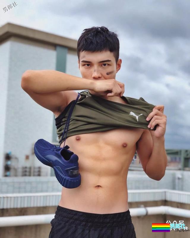 他为金主做这么大贡献，奶凶奶凶的小身板谁不爱呢? - 51虹马