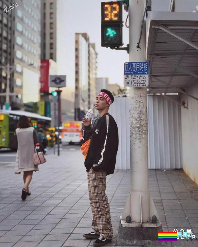 他为金主做这么大贡献，奶凶奶凶的小身板谁不爱呢? - 51虹马