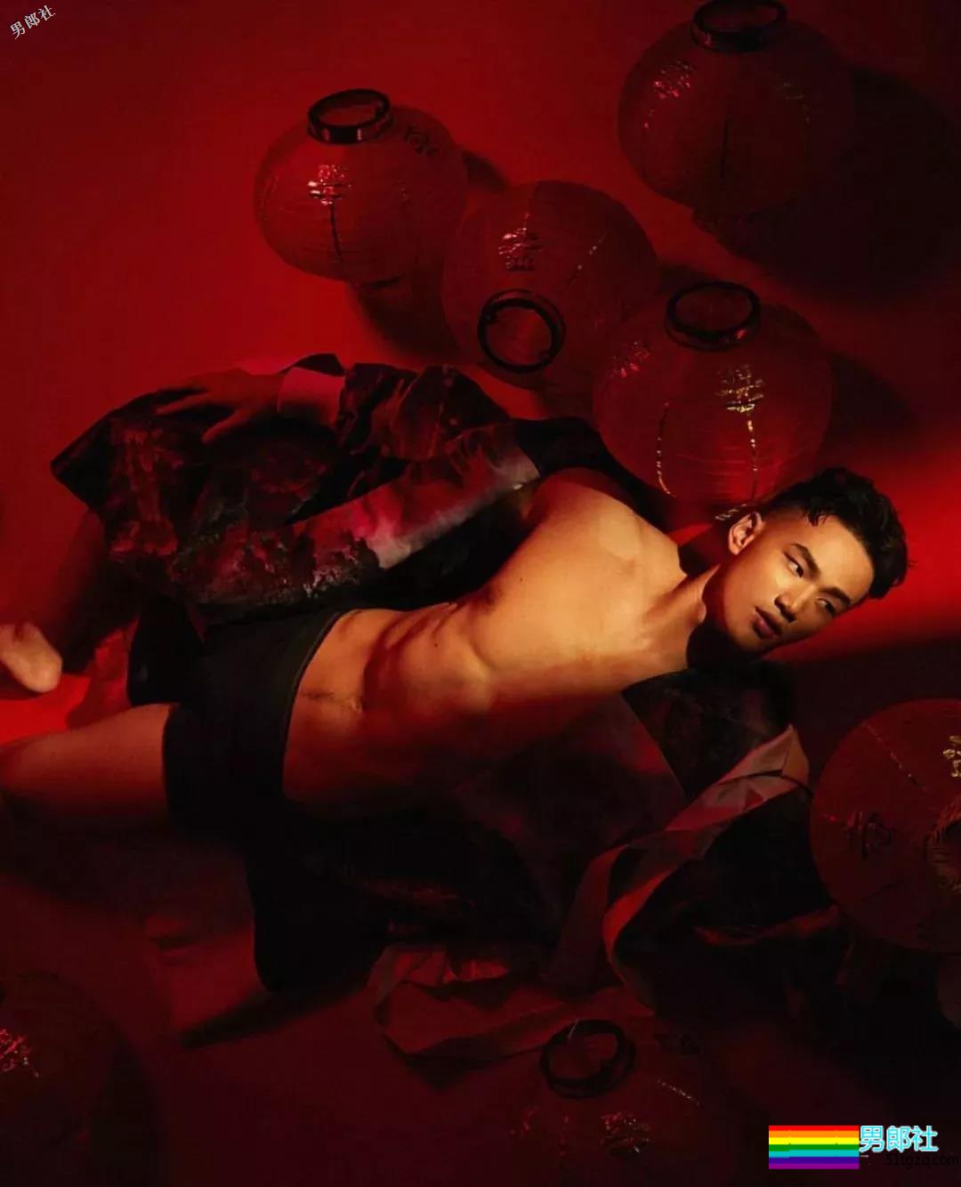 被摄影师.袭.胸的天菜体育生又被攻陷,这么气色的运动小哥给我来一打! - 51虹马 被摄影师.袭.胸的天菜体育生又被攻陷,这么气色的运动小哥给我来一打! - 51虹马