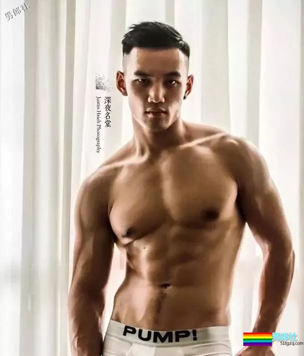 被摄影师.袭.胸的天菜体育生又被攻陷,这么气色的运动小哥给我来一打! - 51虹马 被摄影师.袭.胸的天菜体育生又被攻陷,这么气色的运动小哥给我来一打! - 51虹马