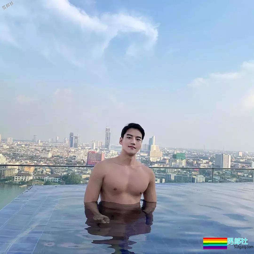 大鼻子和公狗腰，还有天赐大长腿的体育生身材不要太撩人! - 51虹马