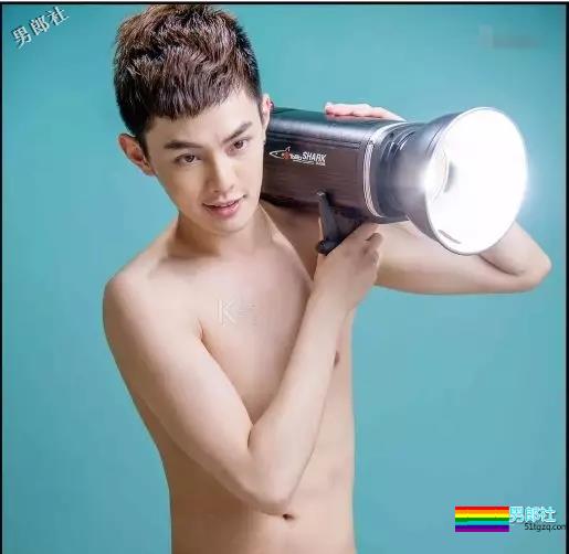 帅气的空少.更衣室里竟然做1 - 51虹马 帅气的空少.更衣室里竟然做1 - 51虹马