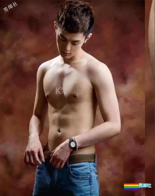 帅气的空少.更衣室里竟然做1 - 51虹马 帅气的空少.更衣室里竟然做1 - 51虹马