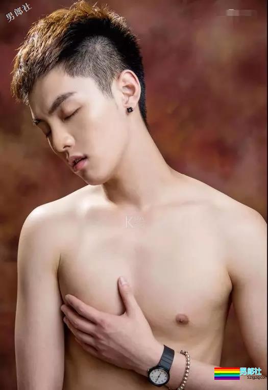 帅气的空少.更衣室里竟然做1 - 51虹马 帅气的空少.更衣室里竟然做1 - 51虹马