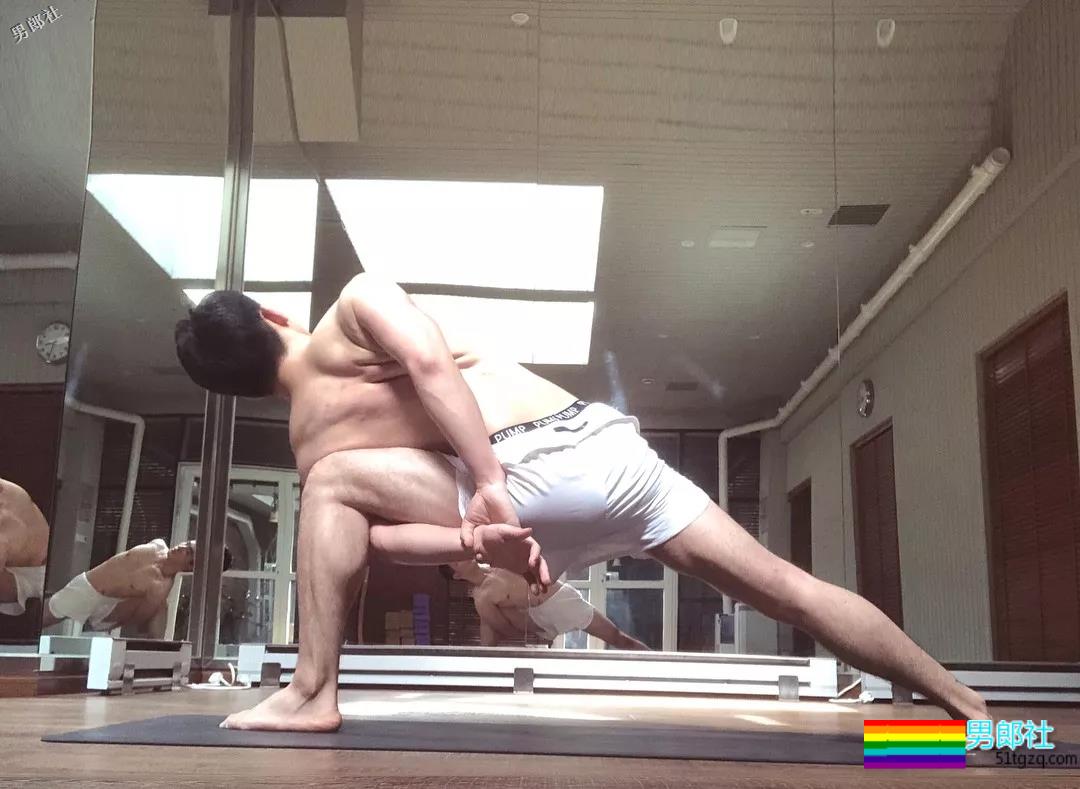 姿势超多！奶凶硬照！ - 51虹马