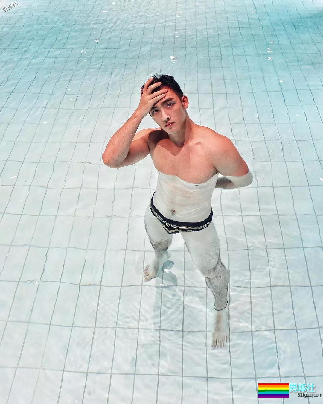 姿势超多！奶凶硬照！ - 51虹马