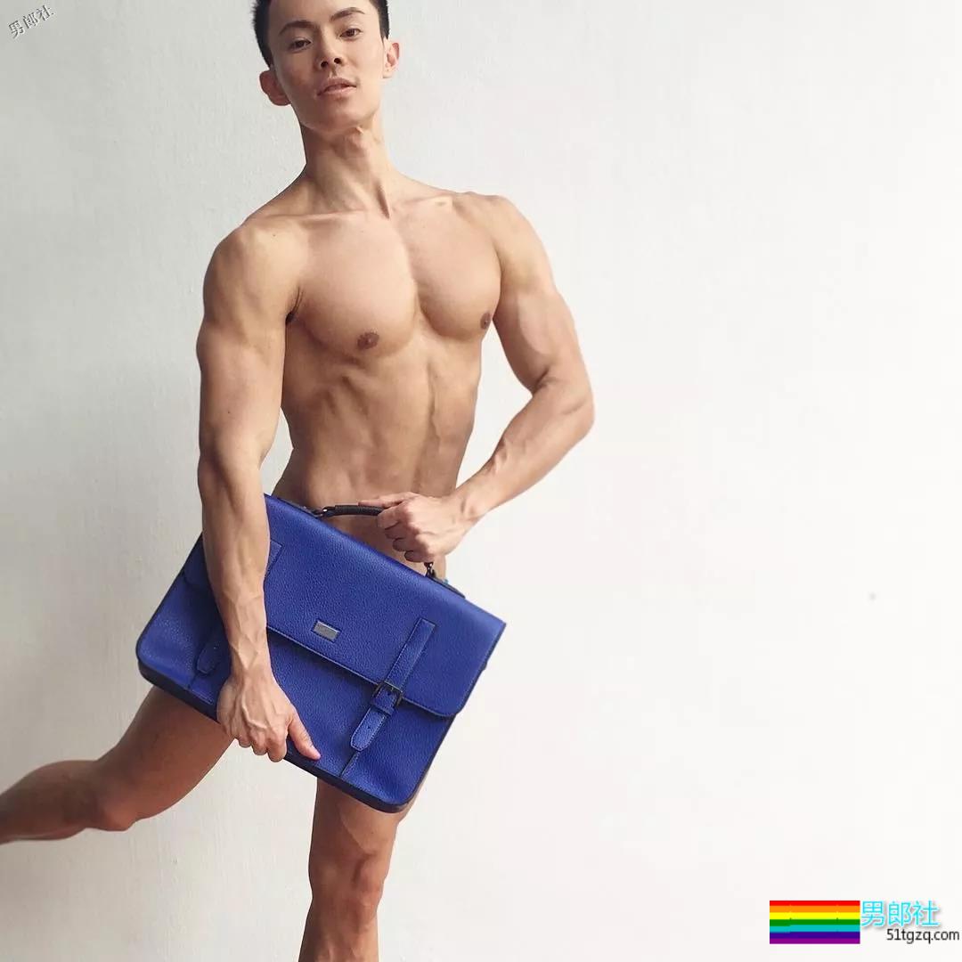 健体俊男肌霸泳裤秀，每一寸肌肉都是亮点，大饱眼福！ - 51虹马